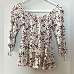American Eagle Outfitters Floral Top